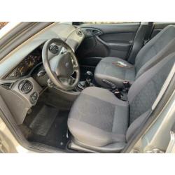 Ford Focus Wagon 1.6-16V Cool Edition (bj 2002)