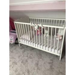 Babyledikant wit ikea