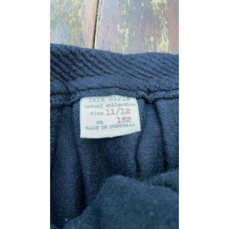 Zwart rokje Zara maat 152 ZGAN