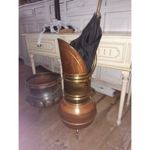 grote oude koperen paraplubak hoogte 60 cm