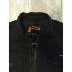 Leuk(e) jas(je) van Superdry