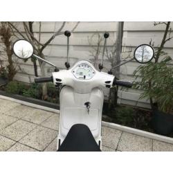 Vespa LX (1e eigenaar)