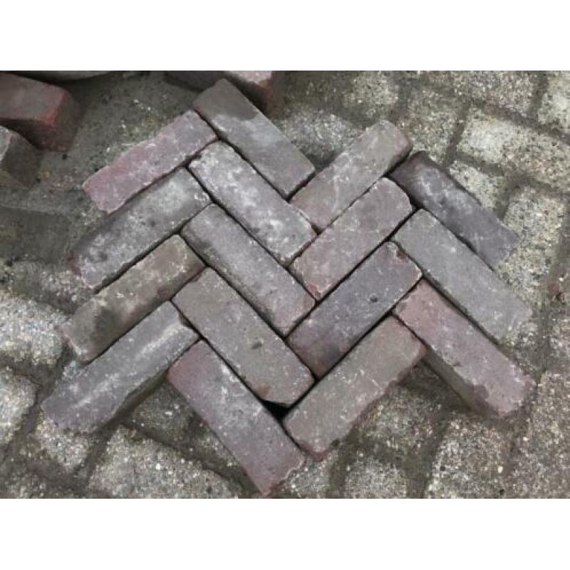 Ca. 50m2 ode gebakken klinkers Dikformaten Rood-Paars V53A