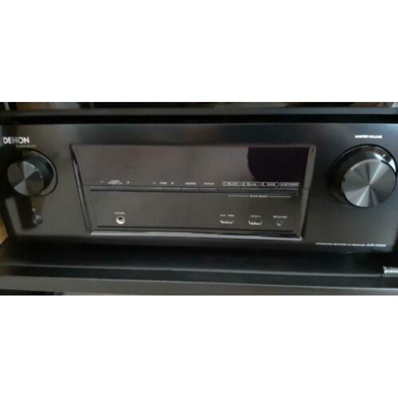 Denon receiver inclusief 5.1 JBL set en Yamaha subwoofer.
