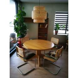 Vintage eethoek cesca stijl buis frame stoelen ronde tafel