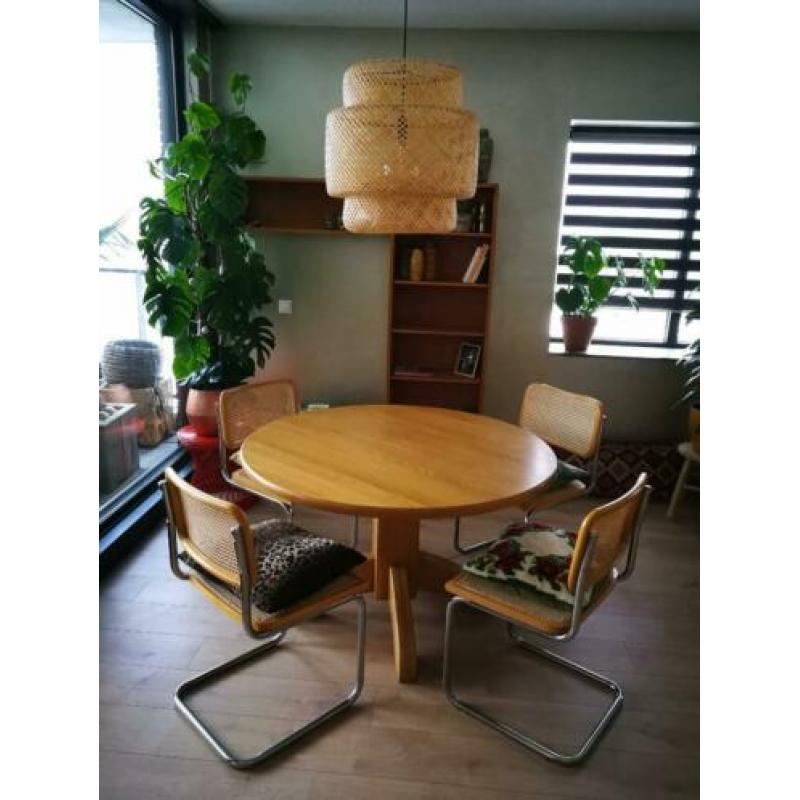 Vintage eethoek cesca stijl buis frame stoelen ronde tafel