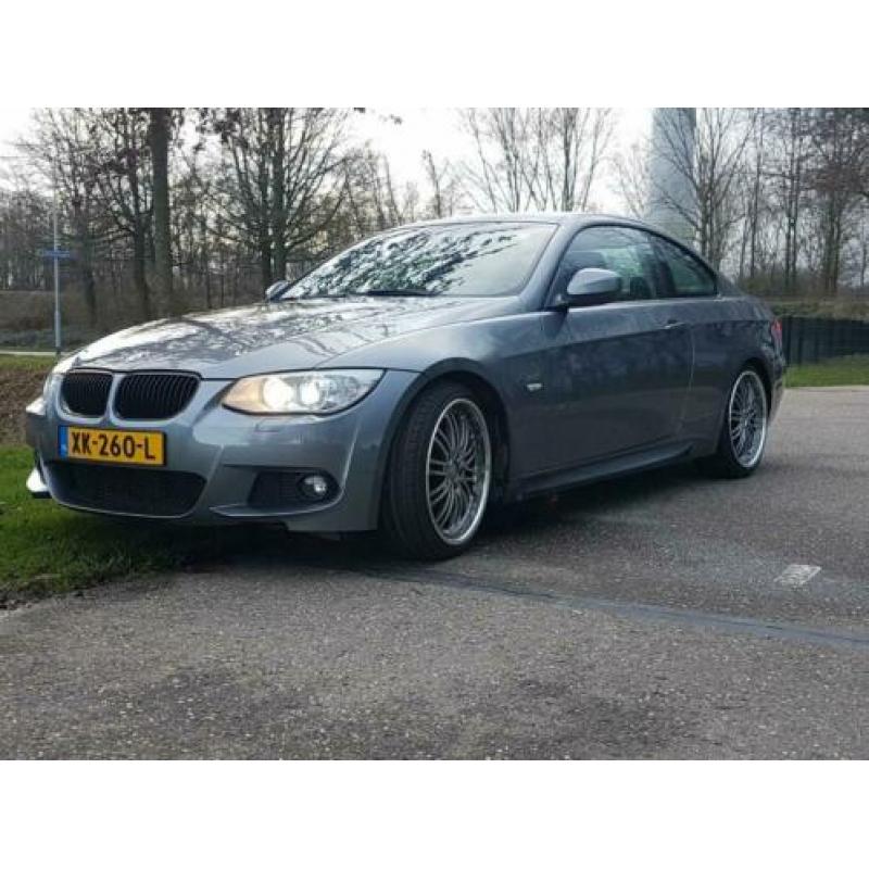 BMW 3-Serie Coupe 2.0 D 320 2010 Grijs high executive