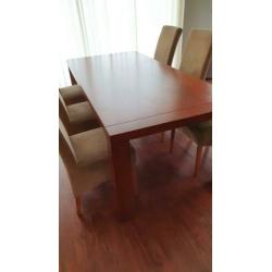 Robuuste massief Eikenhouten eettafel met 6 eetkamer stoelen