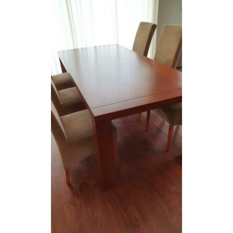 Robuuste massief Eikenhouten eettafel met 6 eetkamer stoelen