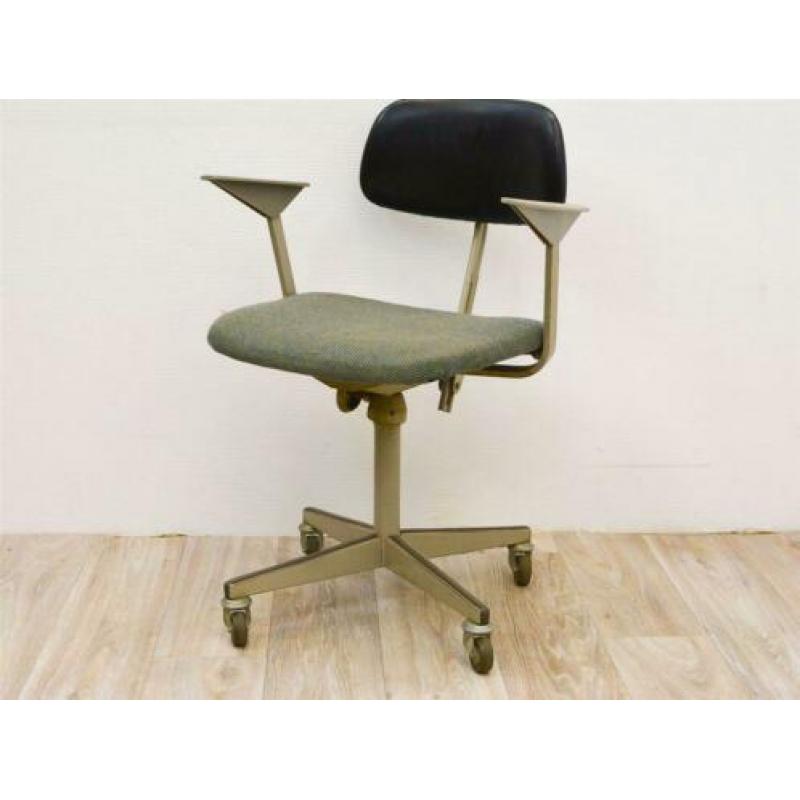 Industriele bureaustoel Ahrend de Cirkel 80504