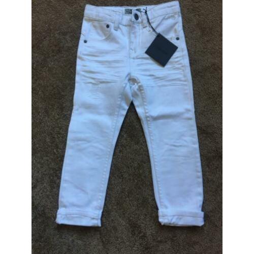 Spijkerbroek wit Gsus mt 110-116 NIEUW >>>>
