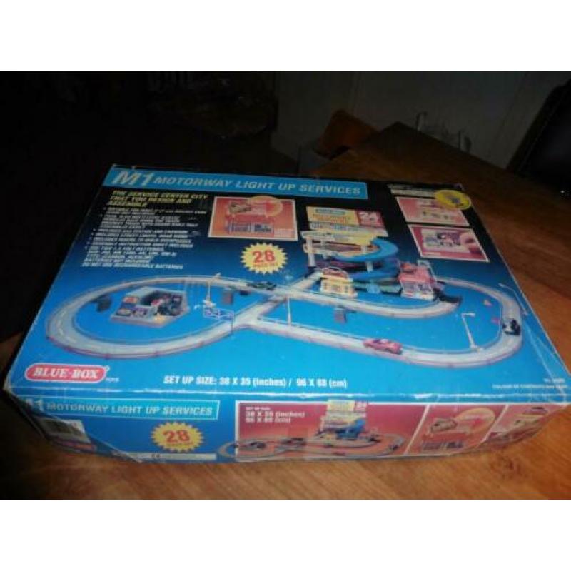 Vintage Blue Box Toys M 1 Motorway Light up Services Garage.