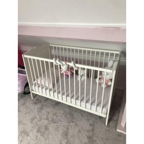 Babyledikant wit ikea