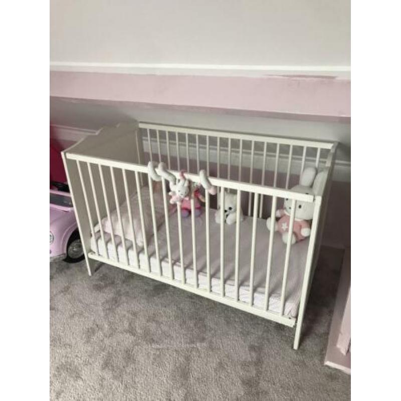 Babyledikant wit ikea