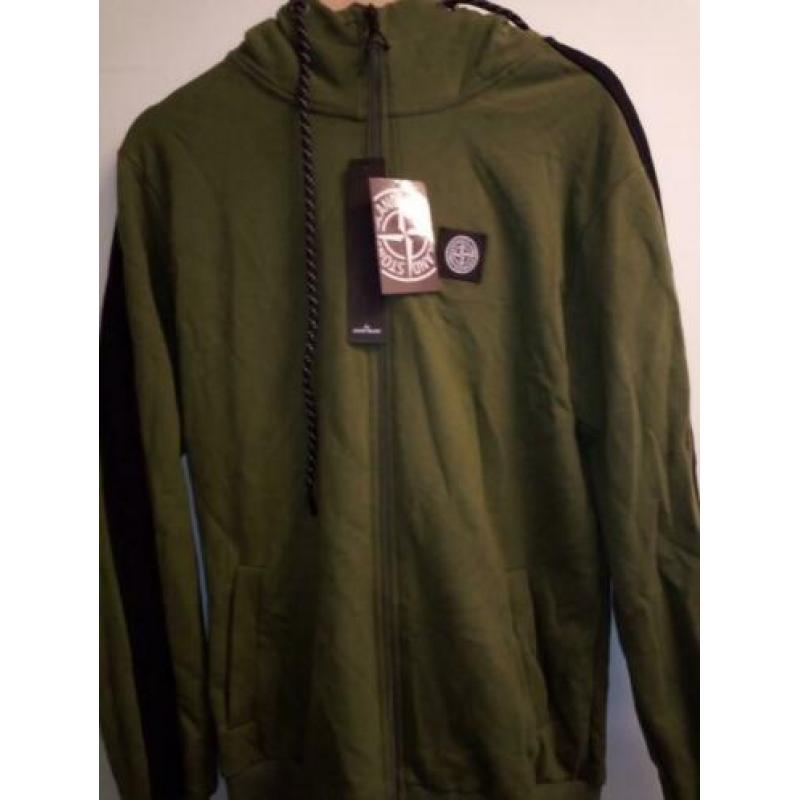 Stone Island - vest - groen - l valt als een m