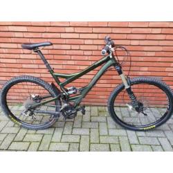 Specialized Enduro Elite 26" full suspension maat L