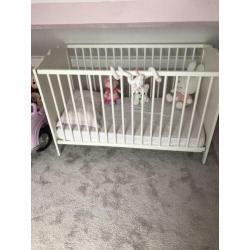 Babyledikant wit ikea