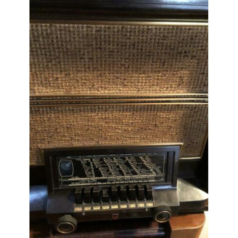 Oude radio (Philips 735A)