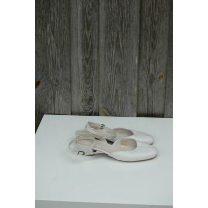 MANFIELD leren witte ballerina's subtiel hakje 39