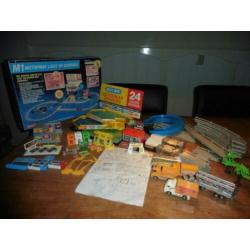 Vintage Blue Box Toys M 1 Motorway Light up Services Garage.
