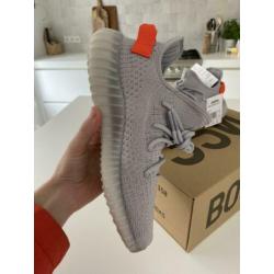 Yeezy boost 350v2 Tail light