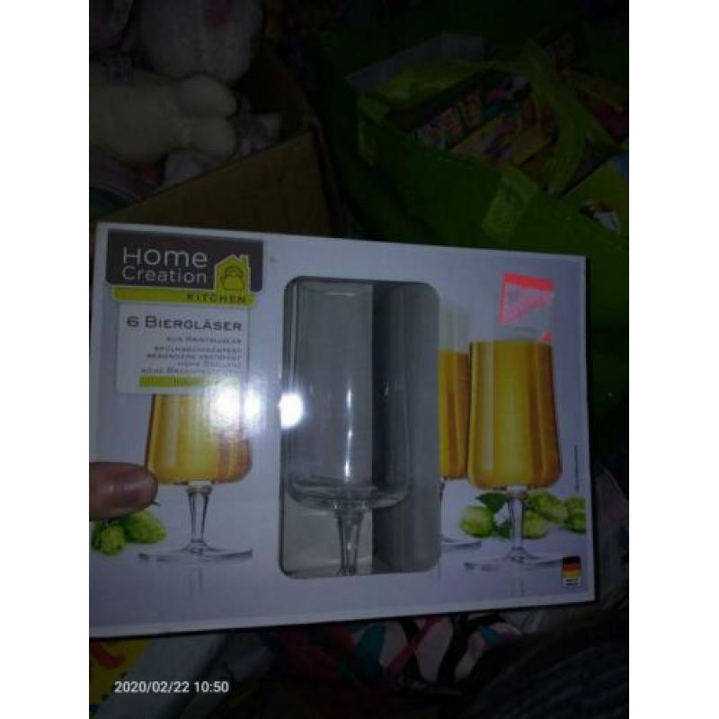 Heel veel spulletjes te koop