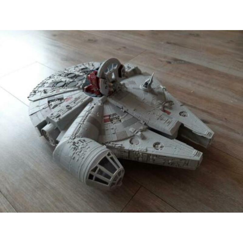 Star Wars Millennium Falcon - zo goed als nieuw