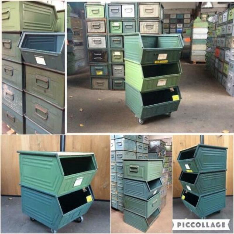 Industrieel Dressoir Kast Bureau onderstel > Magazijnbakken