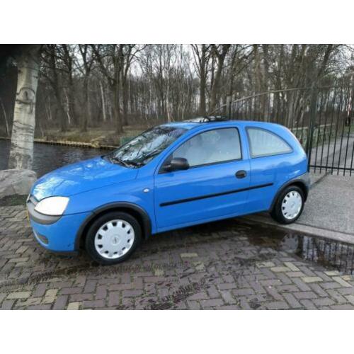 Opel Corsa 1.2 met nw APK!