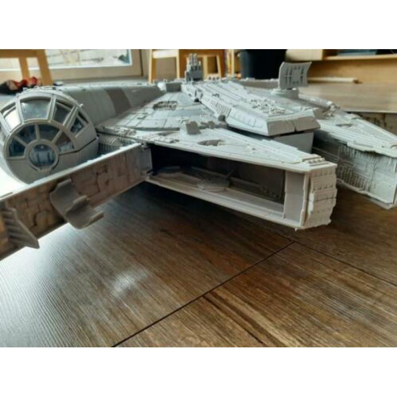 Star Wars Millennium Falcon - zo goed als nieuw