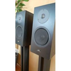Linn Katan speakers luidsprekers +(stands, €400 incl.Stands)