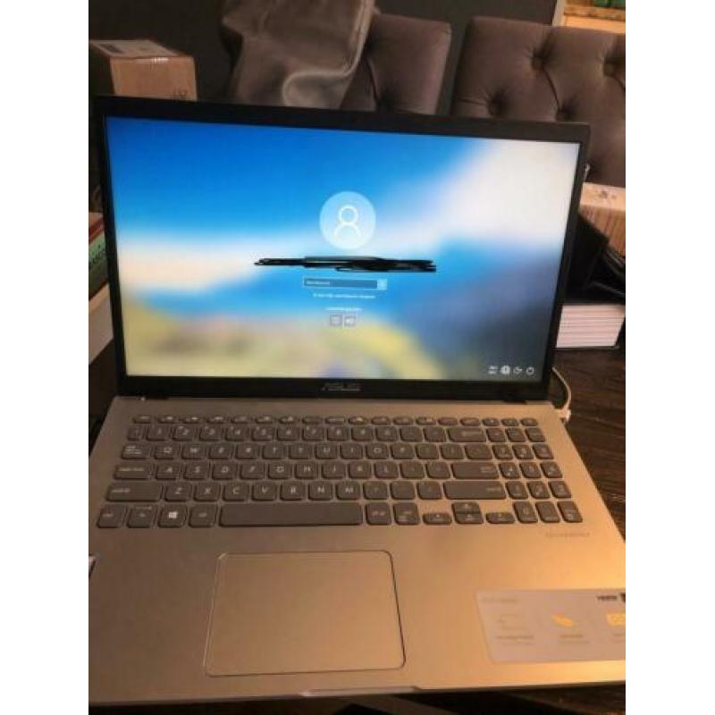 Asus Laptop 15.6 inc