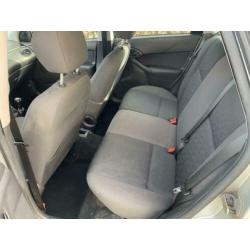 Ford Focus Wagon 1.6-16V Cool Edition (bj 2002)