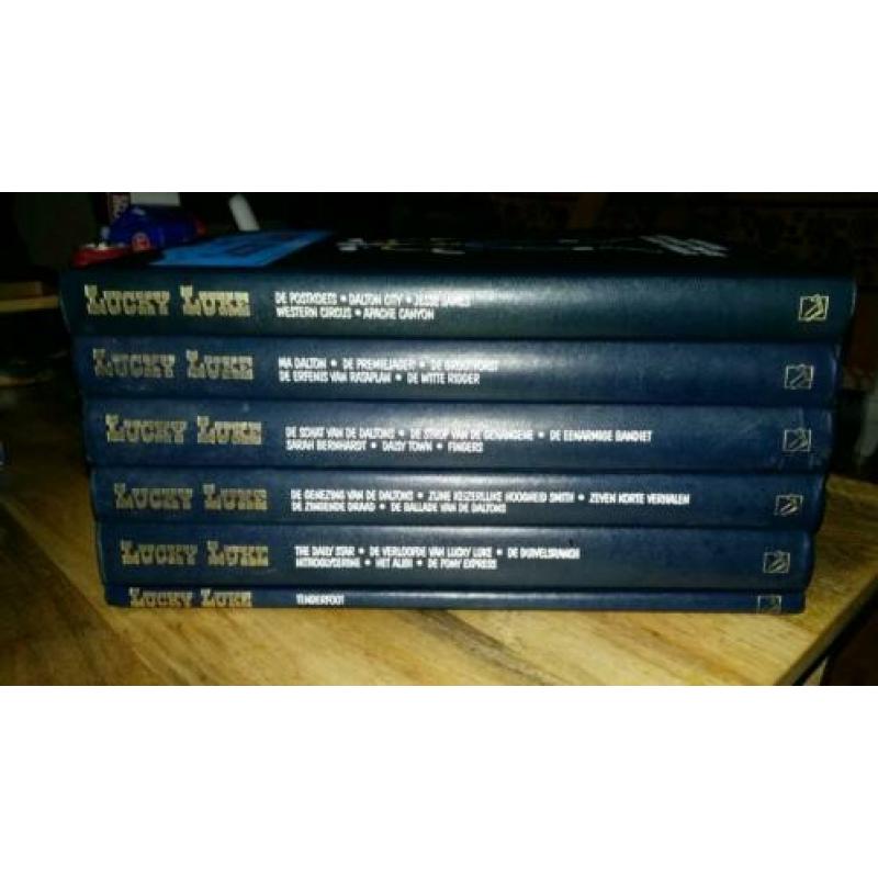 Box met 6 albums van Lucky luke, Complete Dargaud collectie