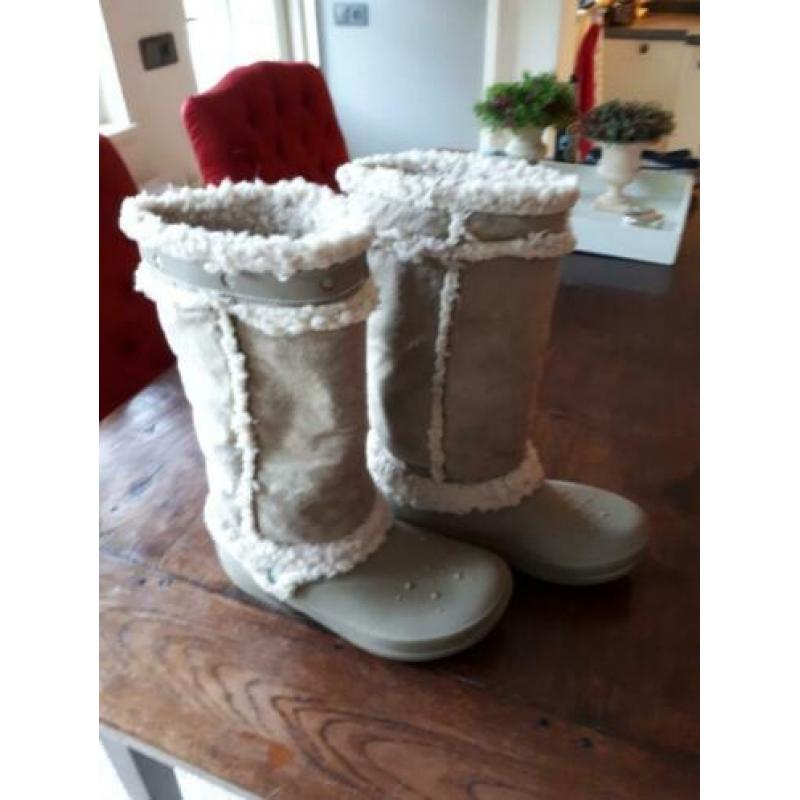 Crocs laarzen M9/40 kunstof met bond kleur beige
