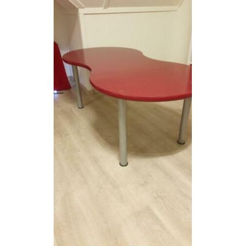 Rode kinder ( knutsel)tafel