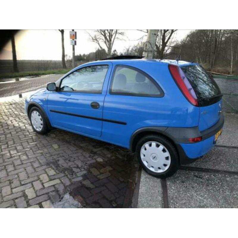 Opel Corsa 1.2 met nw APK!