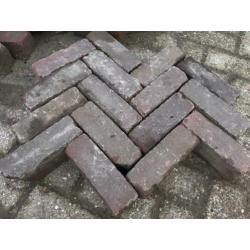 Ca. 50m2 ode gebakken klinkers Dikformaten Rood-Paars V53A