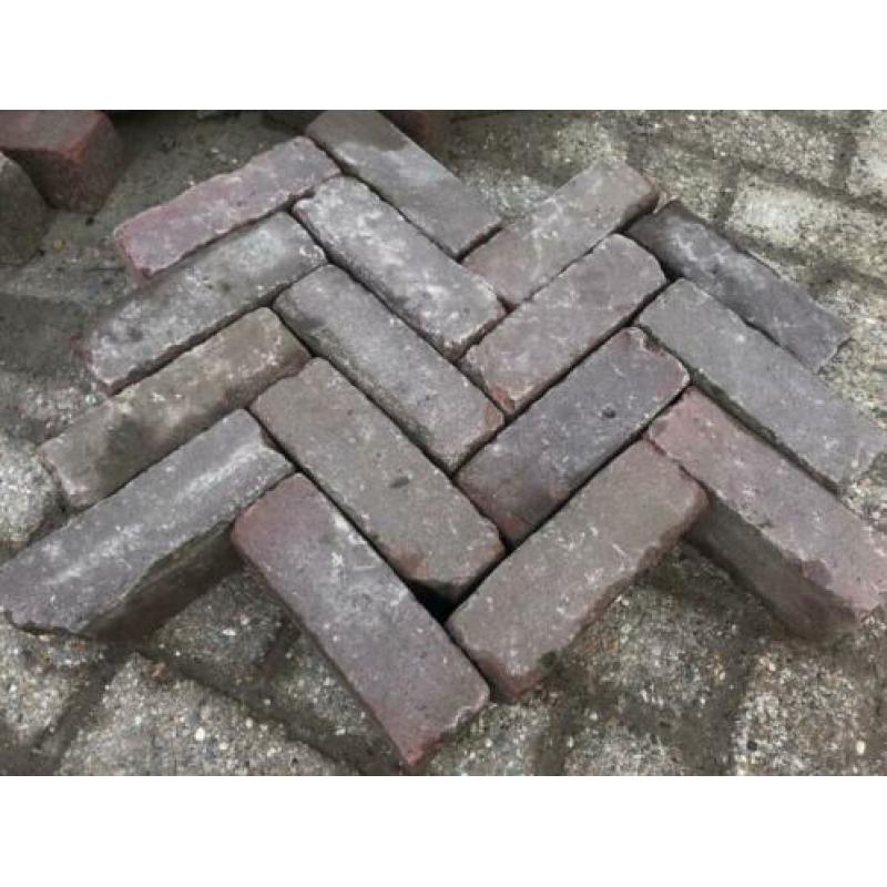 Ca. 50m2 ode gebakken klinkers Dikformaten Rood-Paars V53A