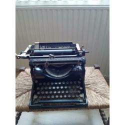 vintage typemachine Royal