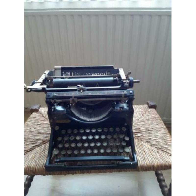 vintage typemachine Royal