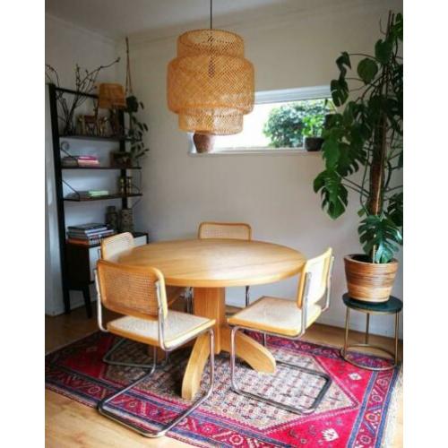Vintage eethoek cesca stijl buis frame stoelen ronde tafel