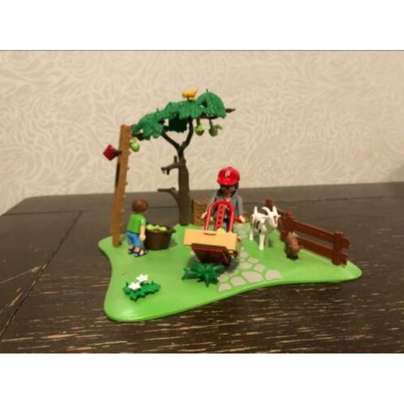 Diverse Playmobile sets oa zwembad en camper