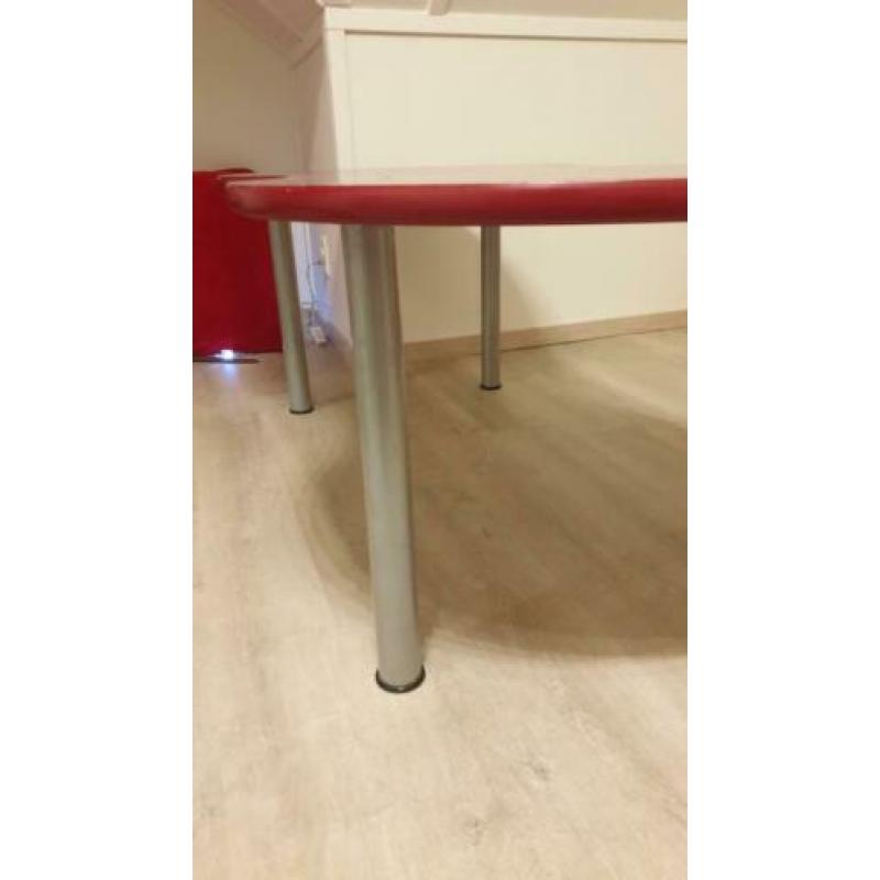 Rode kinder ( knutsel)tafel