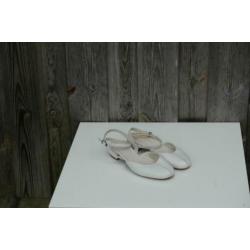 MANFIELD leren witte ballerina's subtiel hakje 39