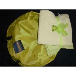 Deryan travel cot baby