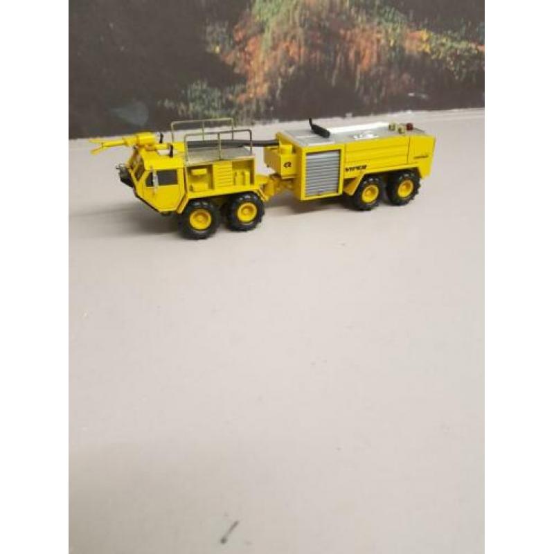 Te Koop Crashtender Oskosh Rosenbauer 1/50 metaal van Conrad