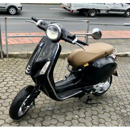Vespa Primavera 50 iGet USB LED 2020 Model Schade duitse pap