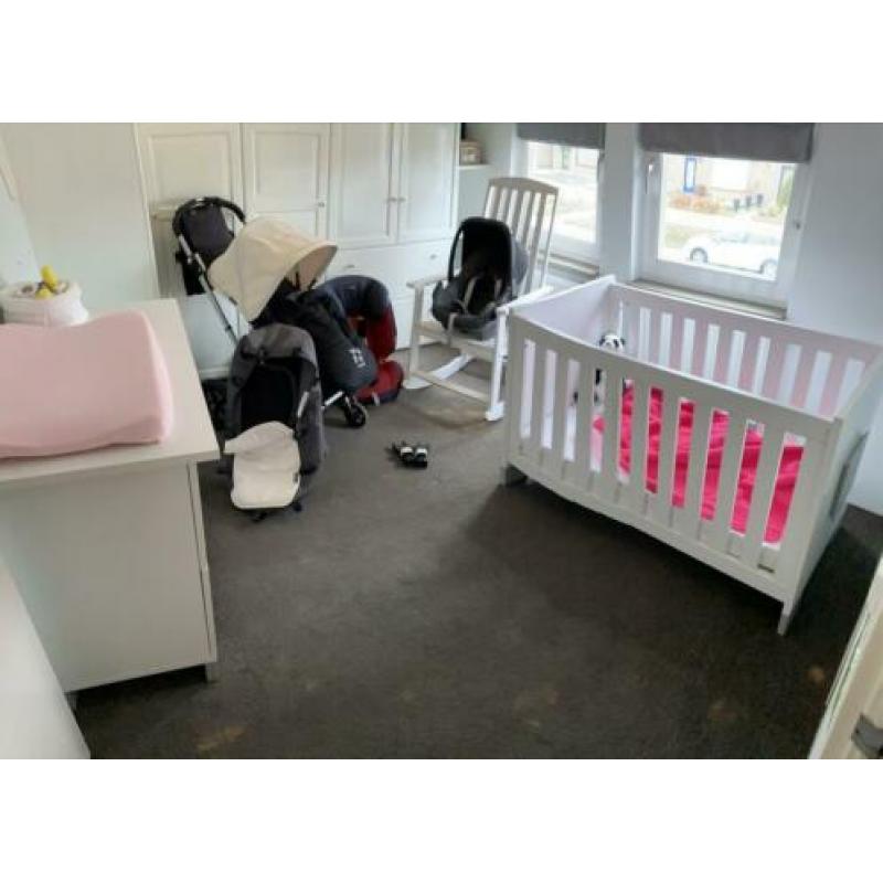 Complete baby kamer en kinderwagen bugaboo cameleon+maxicosi