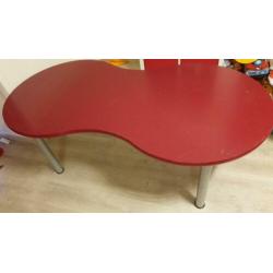 Rode kinder ( knutsel)tafel
